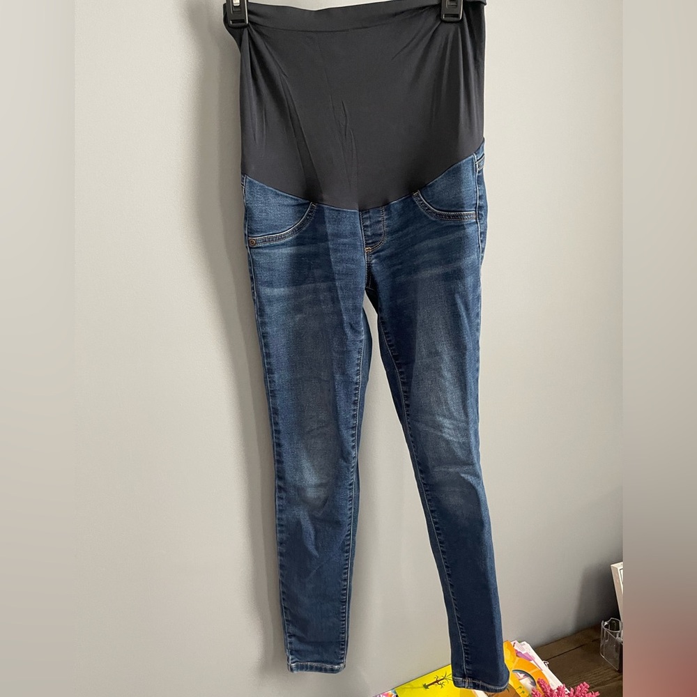 maternity skinny jeans **bundle discount on all maternity items**